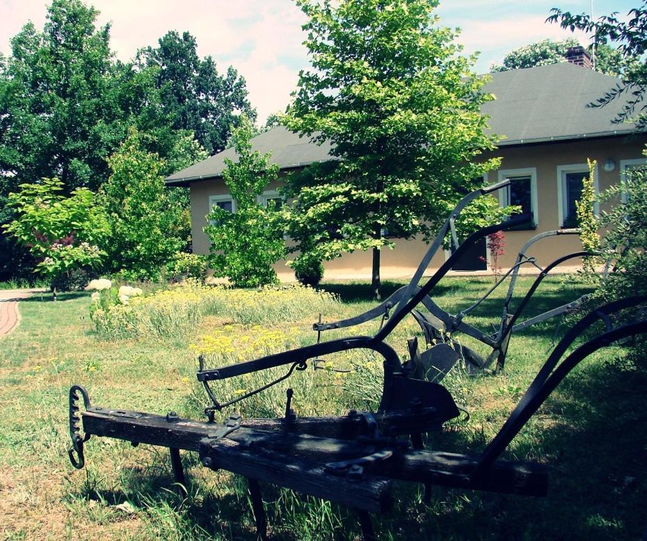 Agroturystyka Pod Modrzewiami Nowy Tomyśl Exterior foto